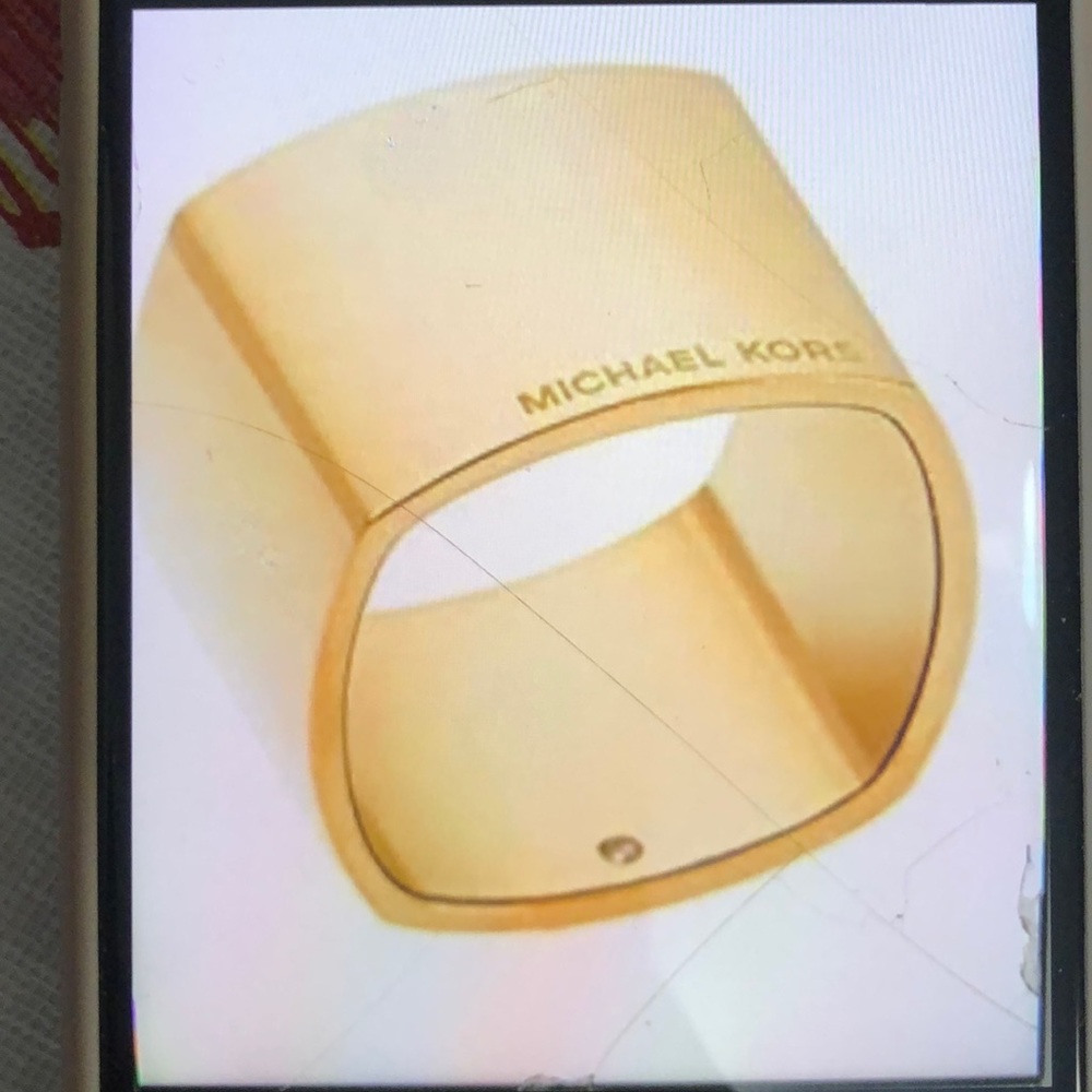 Michael Kors Ring with pouch